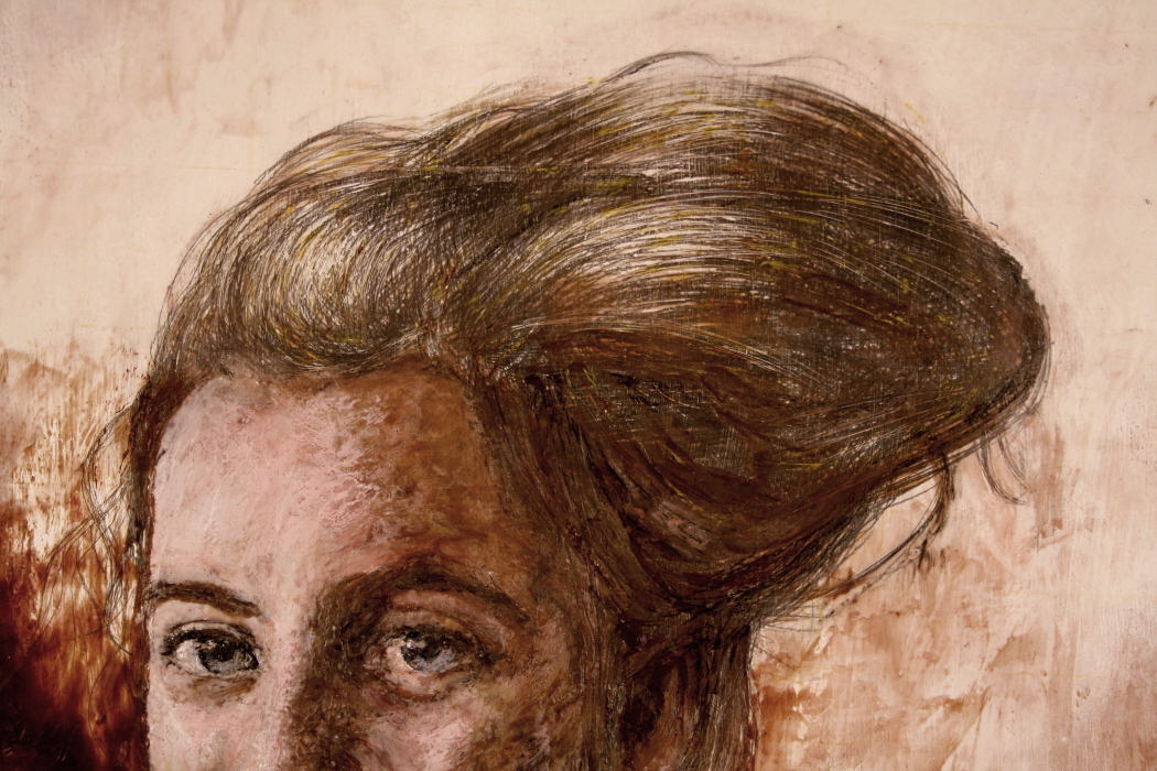 Noemie's hair detail